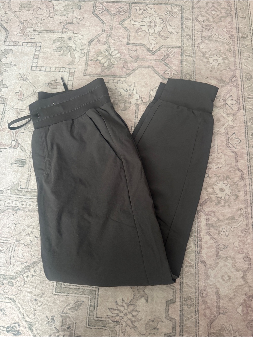 CRZ YOGA Women’s Dark Gray/Green Jogger Pants